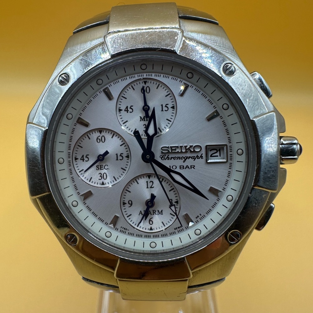 Seiko Silver Chronograph 40mm Quartz
